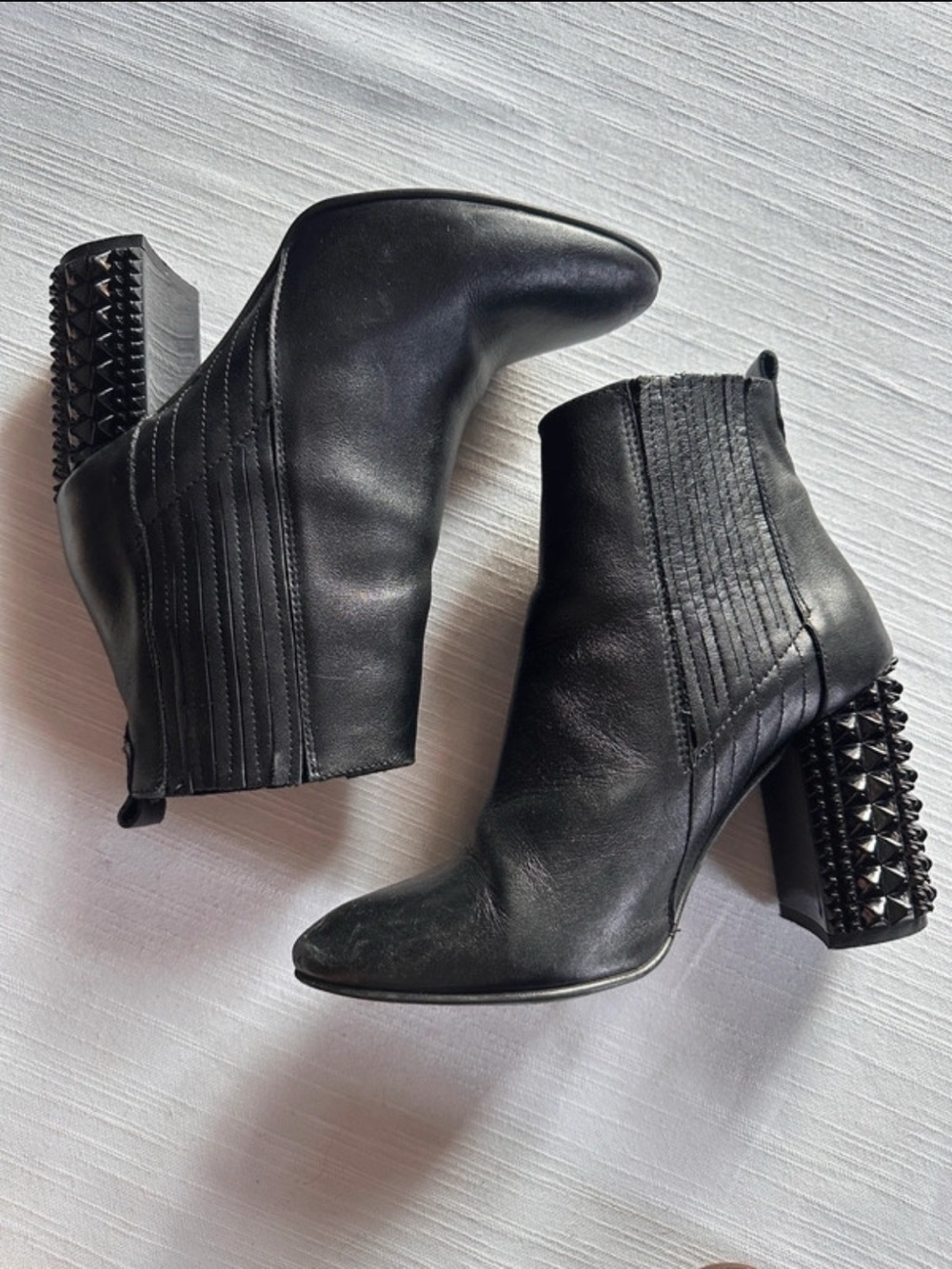 GIORDANA F. Black Leather Studded Heel Chelsea Ankle Boots | 38 / US 7.5